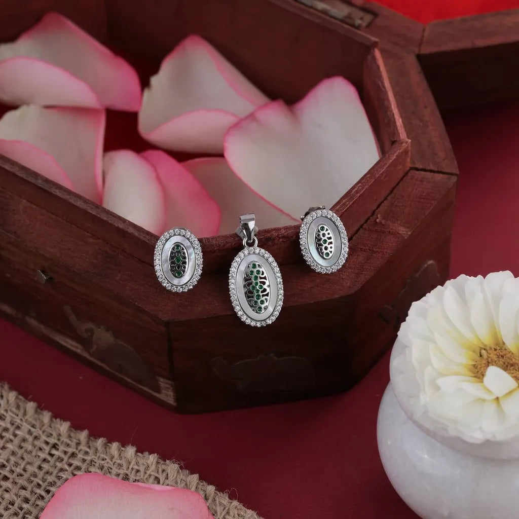 Oval Pendant Earrings Set