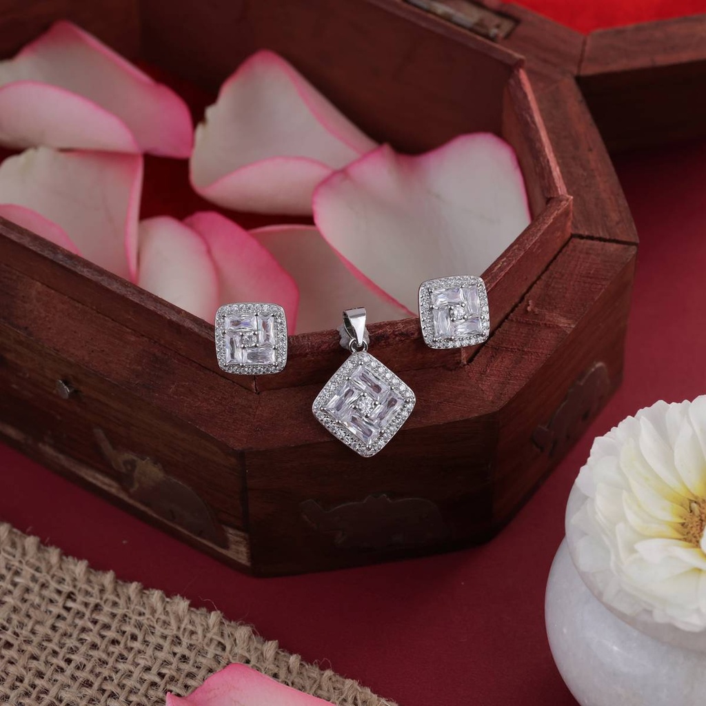 [PS-CDIA-006] Classic Diamond Pendant Earrings Set